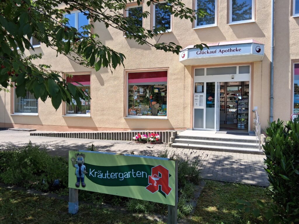 Filiale der Glückauf-Apotheke in der Lutherstadt Eisleben von Außen